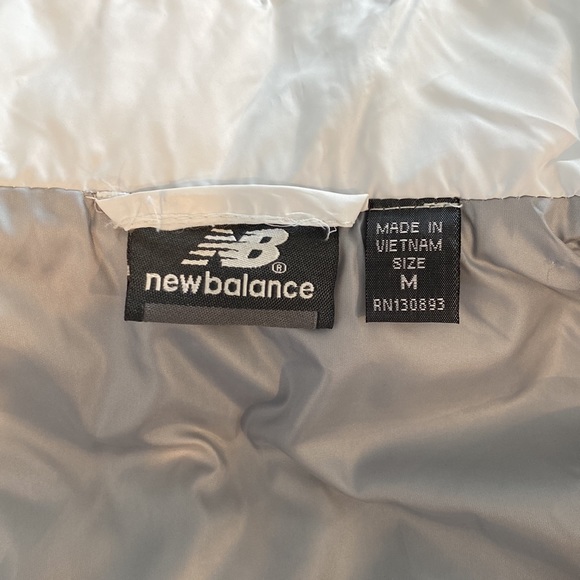 New Balance white vest. Size medium. Worn once and in great condition. - Picture 3 of 3